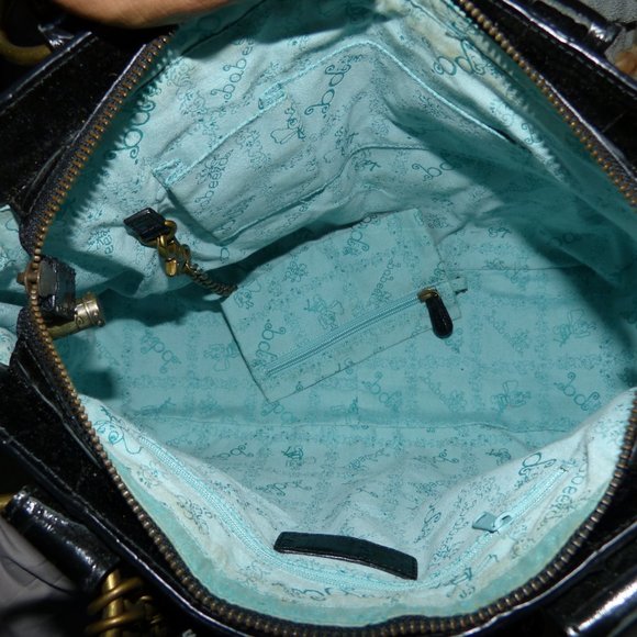 BABEE D LARGE EMBOSSED LEATHER BAG. EUC - Picture 4 of 16